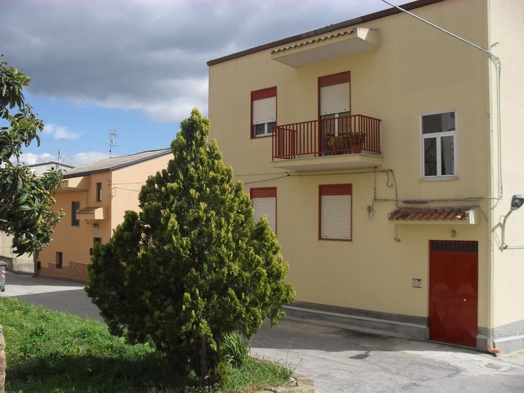Sopra Isola Apartment Ioppolo Giancaxio Ruang foto